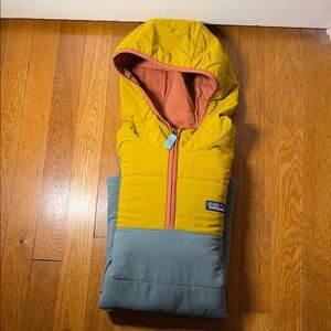 Patagonia Men’s Pullover Hoody small